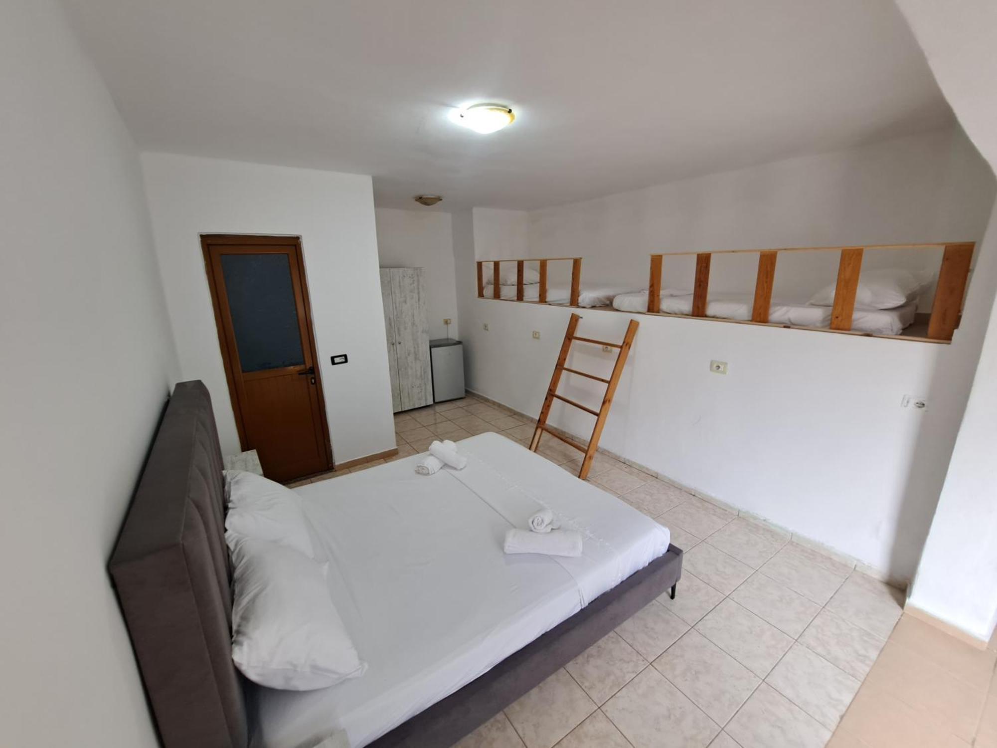 Apartament Aivi's