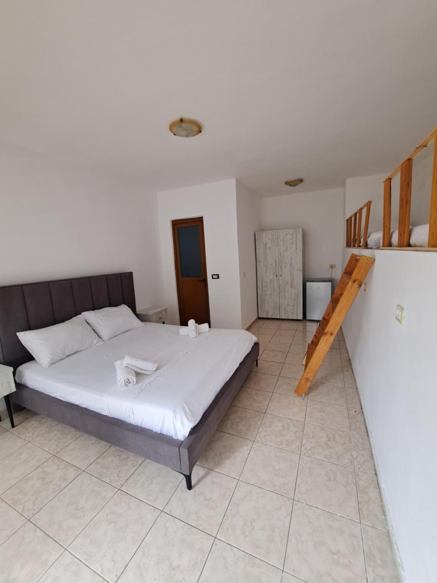 Apartament Aivi's